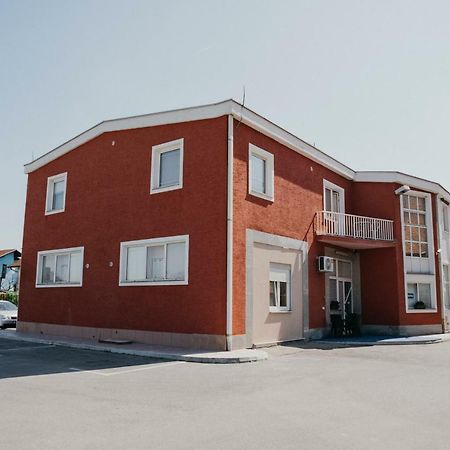Guest House Sv. Nikola Dugo Selo Exteriér fotografie