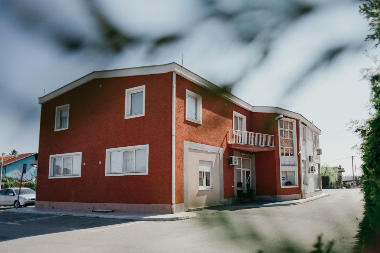 Guest House Sv. Nikola Dugo Selo Exteriér fotografie